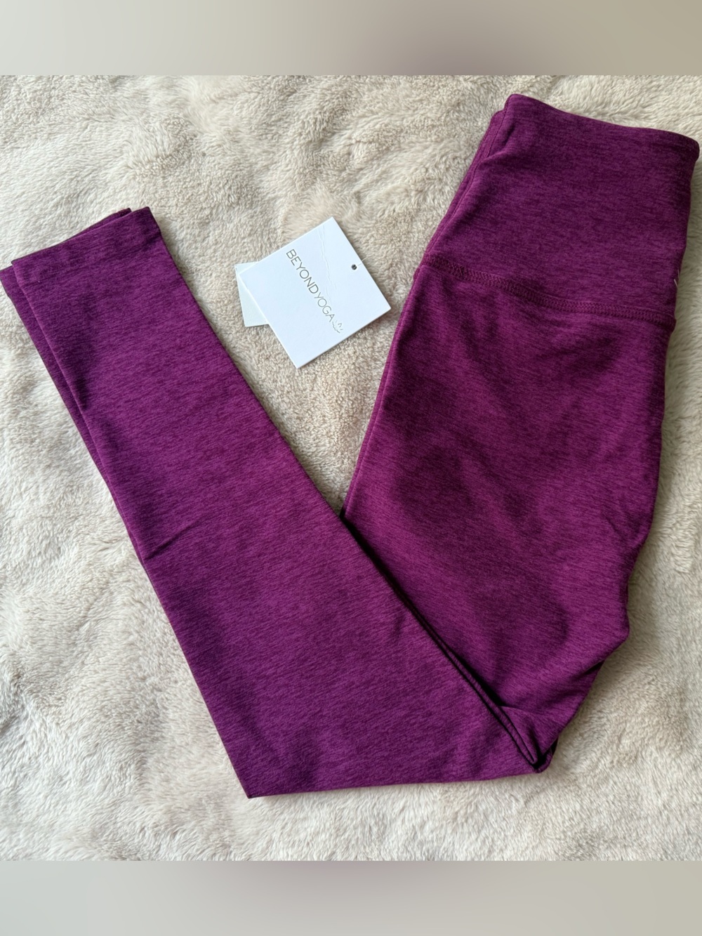 NWT Beyond Yoga Spacedye Caught In The Midi Legging Aubergine Beet Size M - Picture 4 of 13